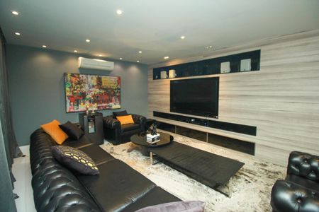 Apartamento à venda com 228m², 2 quartos e 4 vagas Apartamento à venda com 228m², 2 quartos e 4 vagasSala