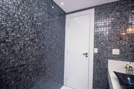 Apartamento à venda com 228m², 2 quartos e 4 vagas Apartamento à venda com 228m², 2 quartos e 4 vagasLavabo