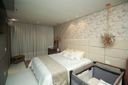 Apartamento à venda com 228m², 2 quartos e 4 vagas Apartamento à venda com 228m², 2 quartos e 4 vagasSuíte Master