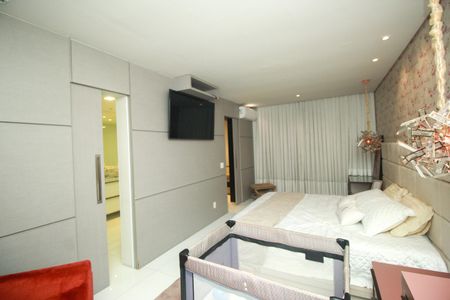 Apartamento à venda com 228m², 2 quartos e 4 vagas Apartamento à venda com 228m², 2 quartos e 4 vagasSuíte Master