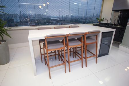 Apartamento à venda com 228m², 2 quartos e 4 vagas Apartamento à venda com 228m², 2 quartos e 4 vagasVaranda gourmet