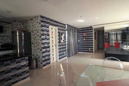 Apartamento à venda com 228m², 2 quartos e 4 vagas Apartamento à venda com 228m², 2 quartos e 4 vagasSalão de Festas