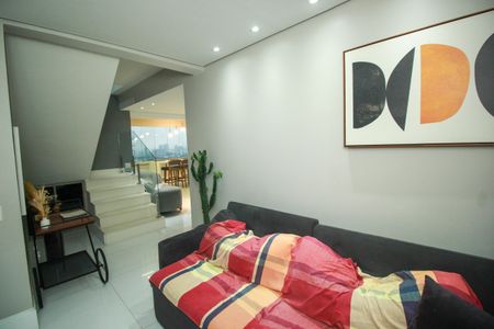 Apartamento à venda com 228m², 2 quartos e 4 vagas Apartamento à venda com 228m², 2 quartos e 4 vagasSala de TV