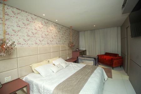 Apartamento à venda com 228m², 2 quartos e 4 vagas Apartamento à venda com 228m², 2 quartos e 4 vagasSuíte Master