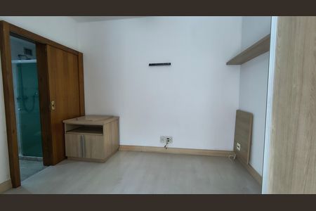 Apartamento à venda com 93m², 3 quartos e 2 vagas Apartamento à venda com 93m², 3 quartos e 2 vagasSuíte