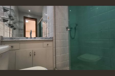 Apartamento à venda com 93m², 3 quartos e 2 vagas Apartamento à venda com 93m², 3 quartos e 2 vagasBanheiro da Suíte
