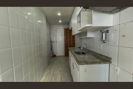 Apartamento à venda com 93m², 3 quartos e 2 vagas Apartamento à venda com 93m², 3 quartos e 2 vagasCozinha e Área de Serviço