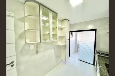 Apartamento à venda com 90m², 3 quartos e 2 vagasCozinha