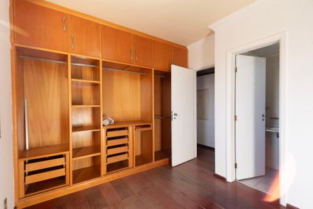 Apartamento para alugar com 152m², 3 quartos e 2 vagas