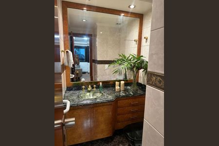 Apartamento à venda com 155m², 4 quartos e 2 vagas