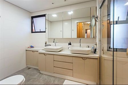 Apartamento à venda com 4 quartos, 217m² em Vila Nova Conceição, São Paulo