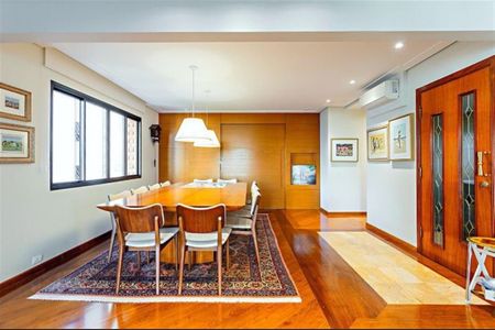 Apartamento à venda com 4 quartos, 217m² em Vila Nova Conceição, São Paulo