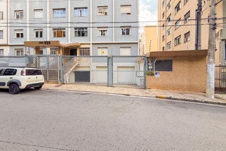 Apartamento para alugar com 69m², 2 quartos e sem vagaFachada