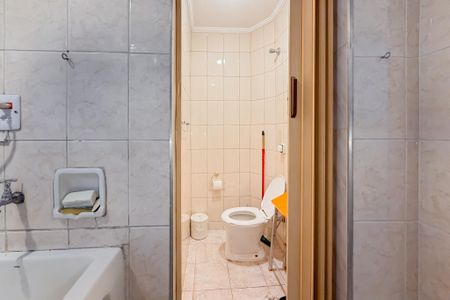 Apartamento para alugar com 69m², 2 quartos e sem vagaBanheiro de Serviço