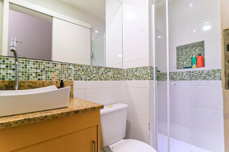 Apartamento à venda com 72m², 2 quartos e sem vaga Apartamento à venda com 72m², 2 quartos e sem vagaBanheiro Social