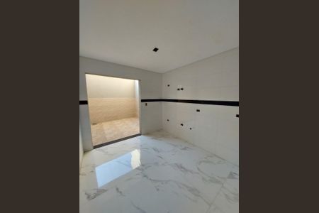 Casa à venda com 108m², 3 quartos e 2 vagasFoto 04