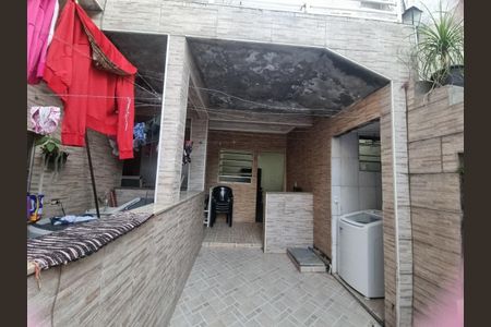 Área de serviço de casa para alugar com 3 quartos, 200m² em Cidade Kemel, Poá