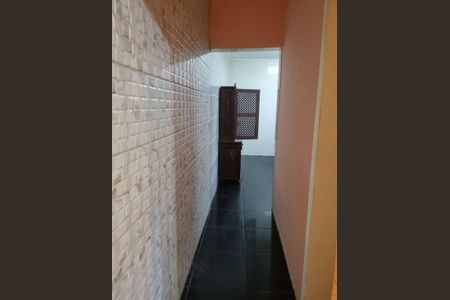 Corredor de casa para alugar com 3 quartos, 200m² em Cidade Kemel, Poá