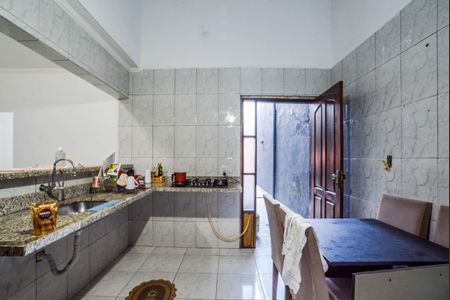 Casa para alugar com 190m², 3 quartos e 2 vagasCozinha
