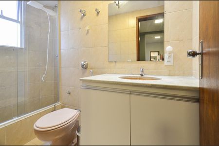 Apartamento à venda com 91m², 3 quartos e 2 vagas Apartamento à venda com 91m², 3 quartos e 2 vagasBanheiro Suíte