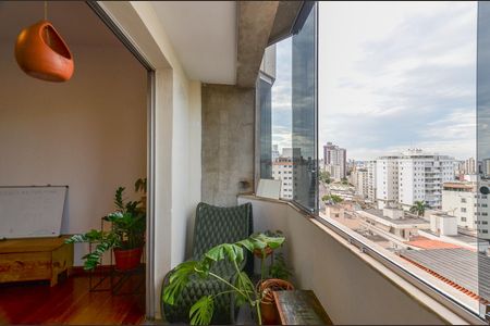 Apartamento à venda com 91m², 3 quartos e 2 vagas Apartamento à venda com 91m², 3 quartos e 2 vagasVaranda