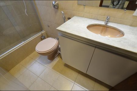 Apartamento à venda com 91m², 3 quartos e 2 vagas Apartamento à venda com 91m², 3 quartos e 2 vagasBanheiro Suíte