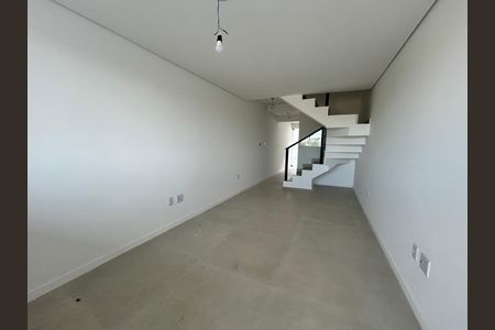 Sala de casa à venda com 2 quartos, 130m² em Santa Branca, Belo Horizonte