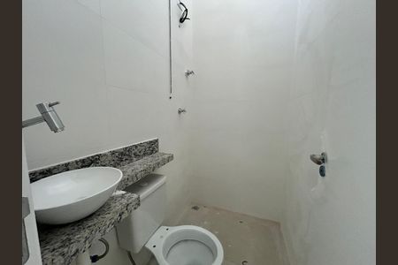 Banheiro  de casa à venda com 2 quartos, 130m² em Santa Branca, Belo Horizonte