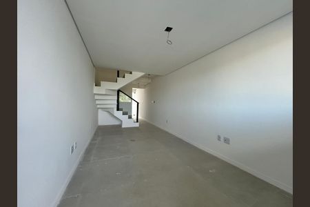 Sala de casa à venda com 2 quartos, 130m² em Santa Branca, Belo Horizonte