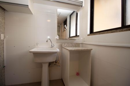 Apartamento para alugar com 147m², 4 quartos e 2 vagasÁrea de Serviço