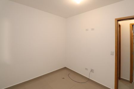 Quarto 1 de apartamento para alugar com 2 quartos, 45m² em Vila Mazzei, São Paulo