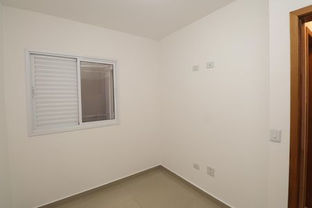 Quarto 2 de apartamento para alugar com 2 quartos, 45m² em Vila Mazzei, São Paulo