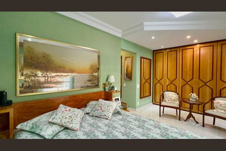 Casa de condomínio à venda com 450m², 3 quartos e 6 vagasSuíte 3