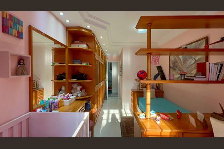 Casa de condomínio à venda com 450m², 3 quartos e 6 vagasSuíte 1