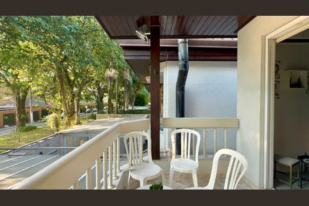 Casa de condomínio à venda com 450m², 3 quartos e 6 vagasVaranda da Suite 2