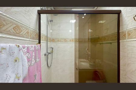 Casa de condomínio à venda com 450m², 3 quartos e 6 vagasBanheiro da Suíte 1