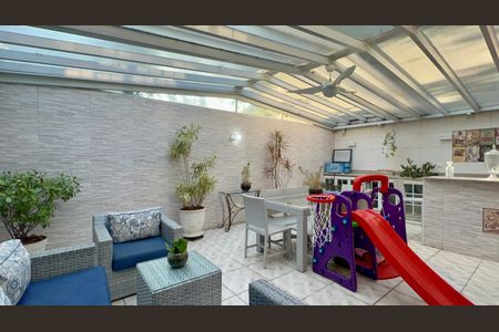 Casa de condomínio à venda com 450m², 3 quartos e 6 vagasÁrea comum