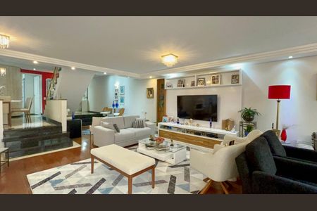 Casa de condomínio à venda com 450m², 3 quartos e 6 vagasSala