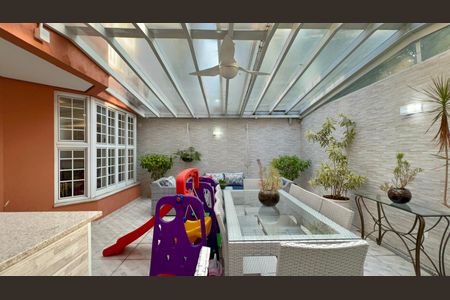 Casa de condomínio à venda com 450m², 3 quartos e 6 vagasÁrea comum