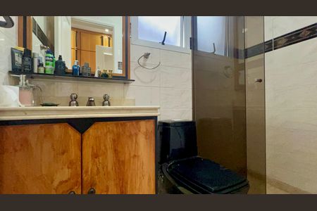 Casa de condomínio à venda com 450m², 3 quartos e 6 vagasBanheiro da Suíte 2