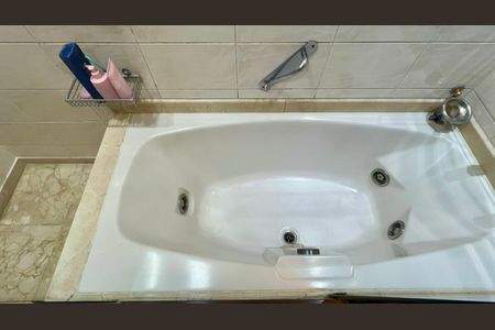 Casa de condomínio à venda com 450m², 3 quartos e 6 vagasBanheiro da Suíte 3