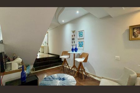 Casa de condomínio à venda com 450m², 3 quartos e 6 vagasDetalhe