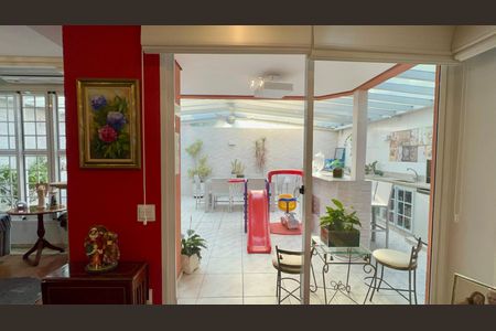 Casa de condomínio à venda com 450m², 3 quartos e 6 vagasÁrea comum