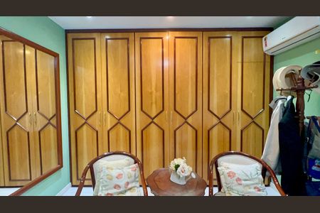 Casa de condomínio à venda com 450m², 3 quartos e 6 vagasSuíte 3