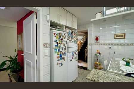 Casa de condomínio à venda com 450m², 3 quartos e 6 vagasCozinha