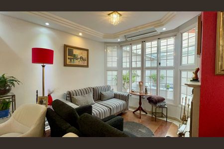 Casa de condomínio à venda com 450m², 3 quartos e 6 vagasSala