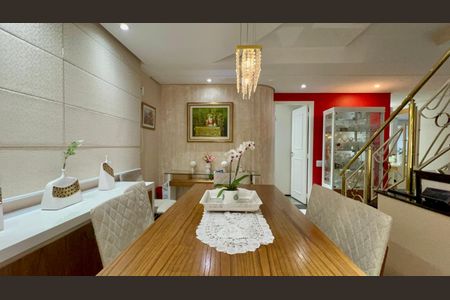 Casa de condomínio à venda com 450m², 3 quartos e 6 vagasSala de Jantar