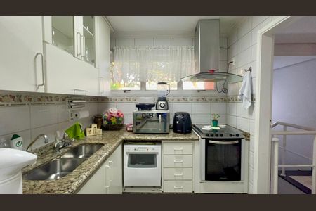 Casa de condomínio à venda com 450m², 3 quartos e 6 vagasCozinha