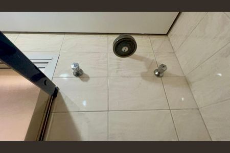 Casa de condomínio à venda com 450m², 3 quartos e 6 vagasBanheiro da Suíte 2