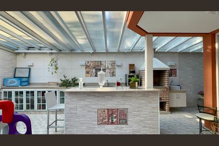 Casa de condomínio à venda com 450m², 3 quartos e 6 vagasChurrasqueira